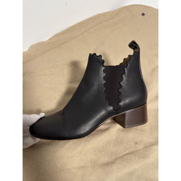 Chloé Ankle Boots Womens Size 39.5 Black Leather Chelsea Scalloped Made in Italy - Picture 2 of 15